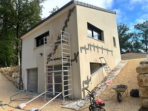 Maison avec fissure repassé